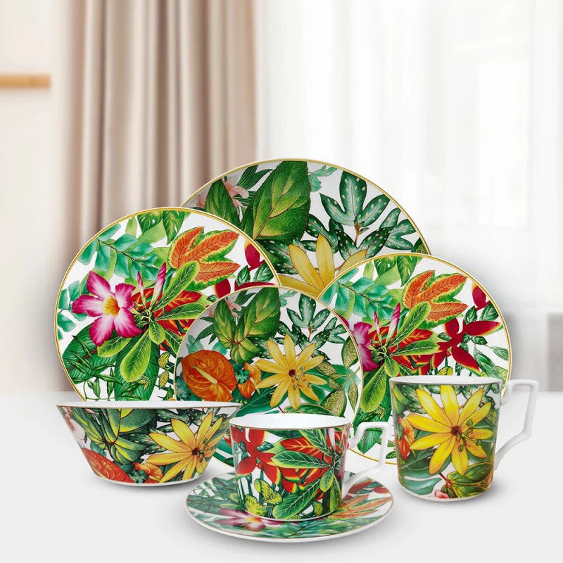 Porcelanowa etażerka do serwowania w zieleni z kolorowymi kwiatami