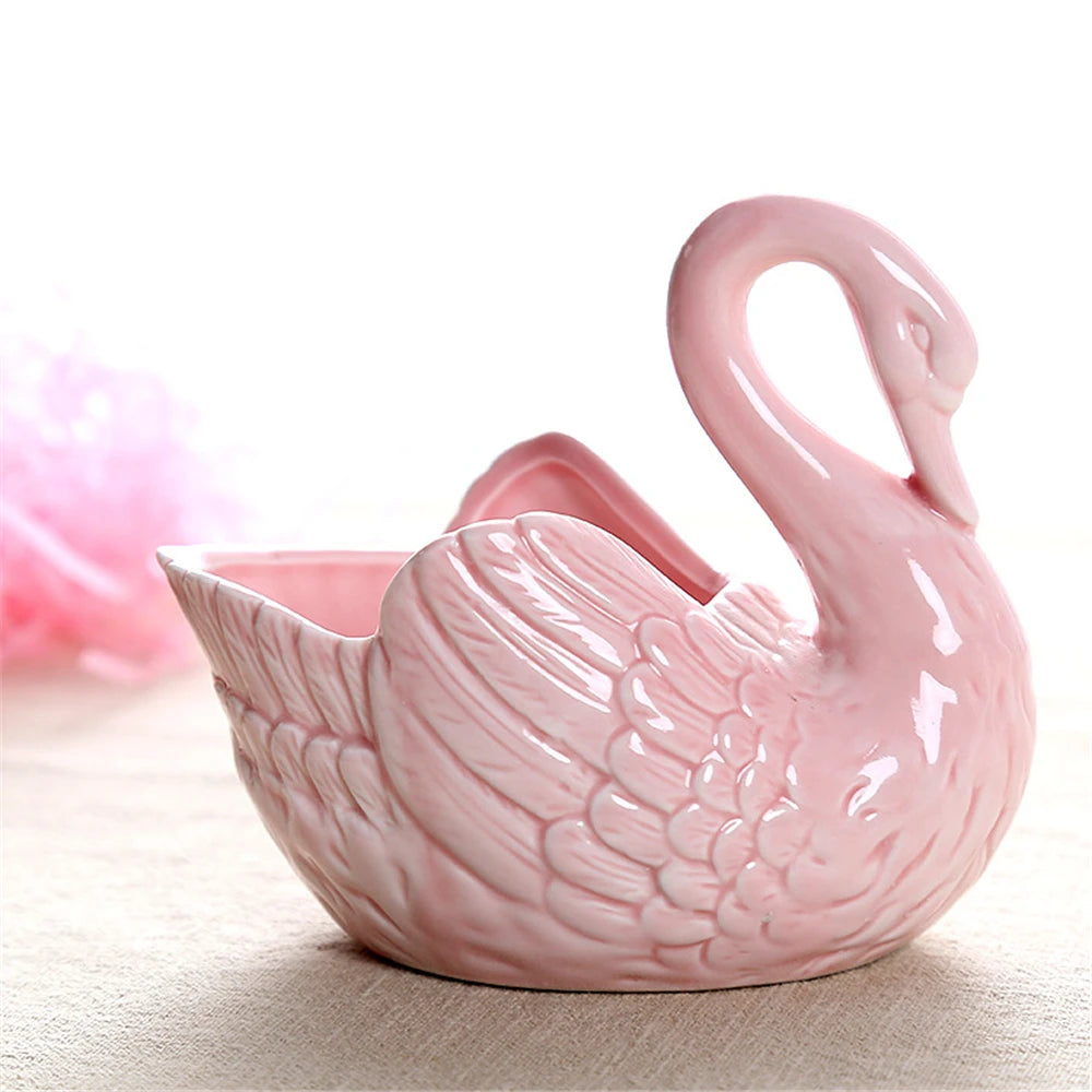 Ceramiczna doniczka łabędź do domu którą postawisz wszędzie