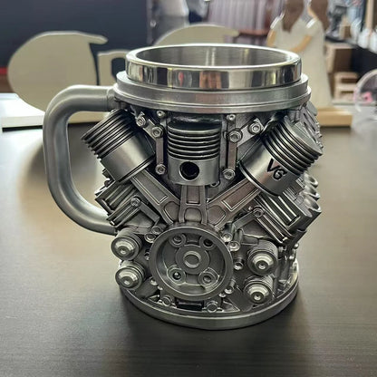 Stalowy kubek termiczny do kawy w stylu industrialnym