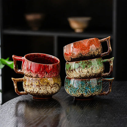 Ceramiczna filiżanka do kawy w rustykalnym stylu czerwona z brązem