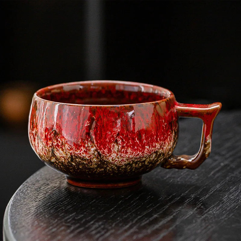 Ceramiczna filiżanka do kawy w rustykalnym stylu czerwona z brązem