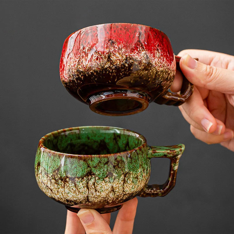 Ceramiczna filiżanka do kawy w rustykalnym stylu czerwona z brązem