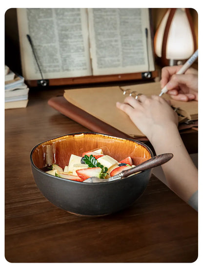 Ceramiczna miska do makaronu w stylu japandi do kuchni