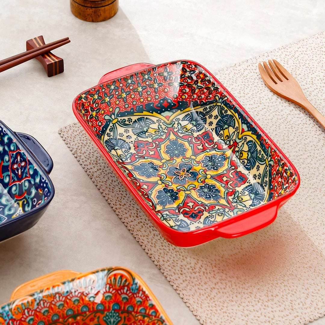 Kolorowy półmisek ceramiczny do serwowania potraw i sałatek w kuchni